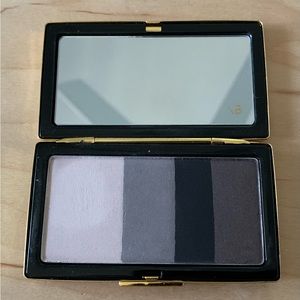 Victoria, Beckham Smokey Eye Brick Tuxedo